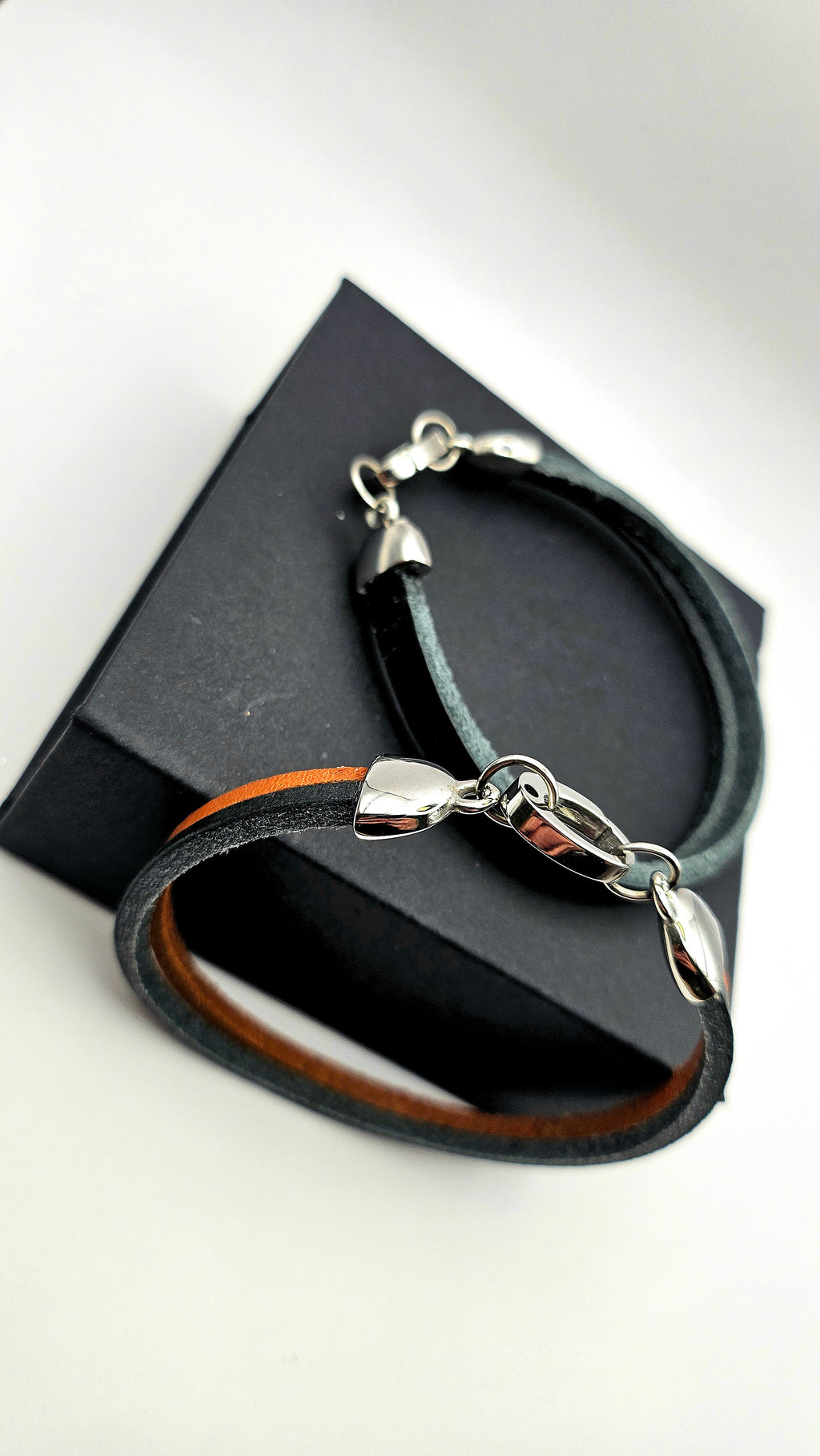 Bracelet Contemporain en Cuir
